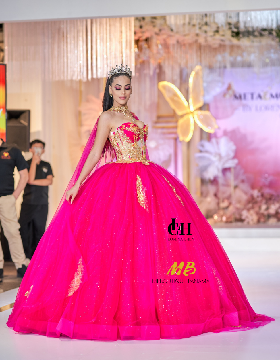 Alquiler | Colección METAMORFOSIS | Vestido para quinceañera fucsia