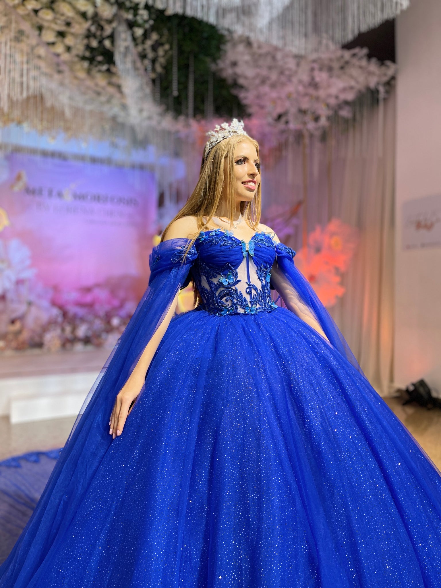 Alquiler | Colección METAMORFOSIS | Vestido para quinceañera azul