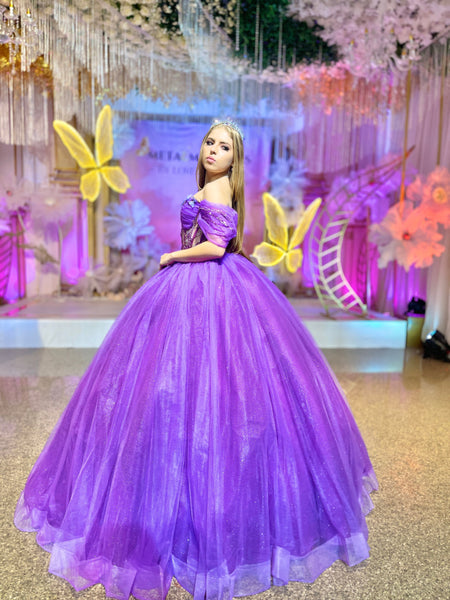 Alquiler | Colección METAMORFOSIS | Vestido para quinceañera morado