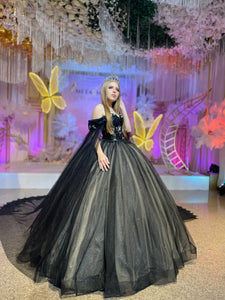 Alquiler | Colección METAMORFOSIS | Vestido para quinceañera negro