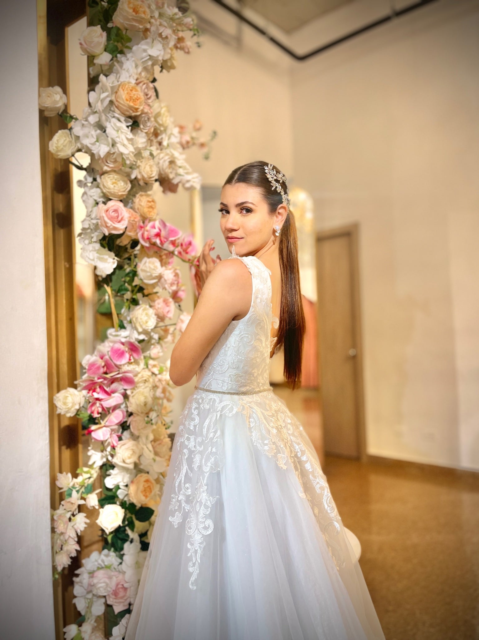 ALQUILER | Vestido De Novia Corte A Con Encaje