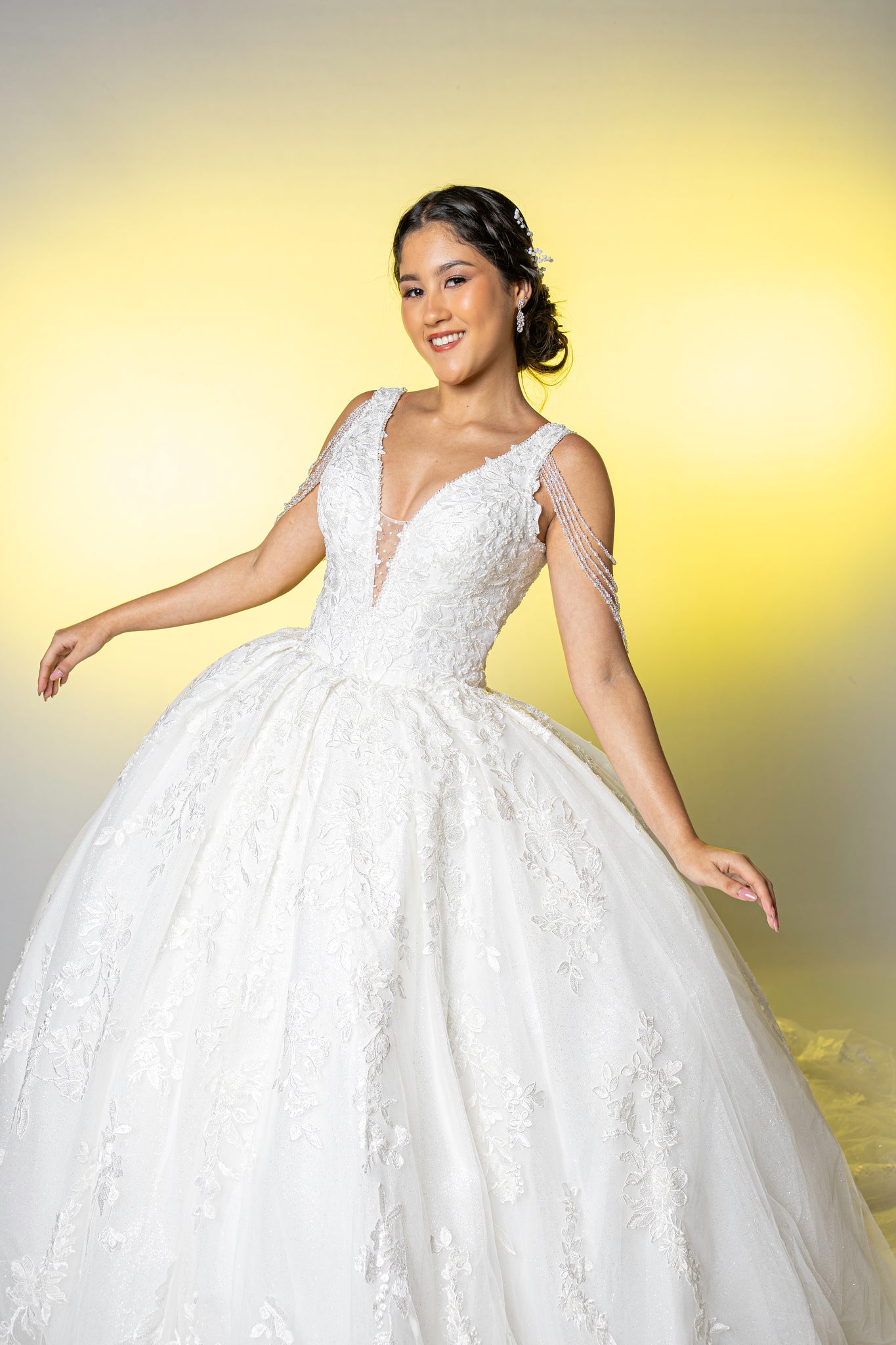 Vestido De Novia Con Pedrería y Corte Princesa