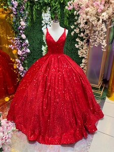 ALQUILER | Vestido Para Quinceañeras Escote V Corte Princesa Rojo