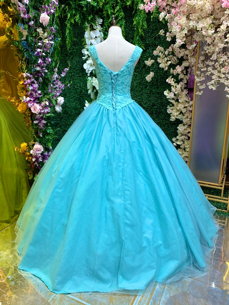 ALQUILER | Vestido Para Quinceañeras Hombros Descubiertos Escote Corazón Celeste