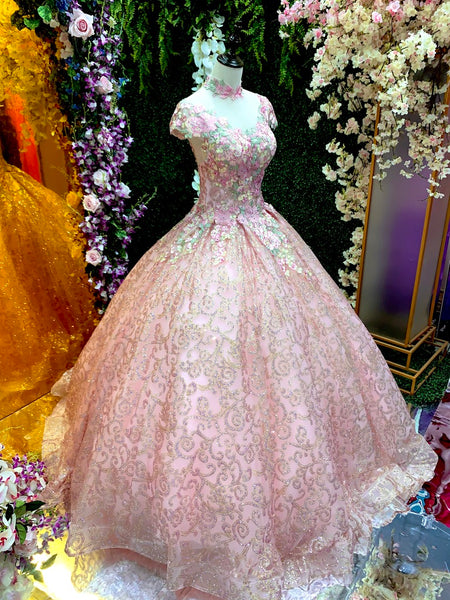 VENTA | Vestido Para Quinceañera Corte Princesa Escote V Floral Rosado