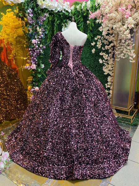 ALQUILER | Vestido Para Quinceañeras Un Hombro Corte Princesa Rosado Lentejuelas