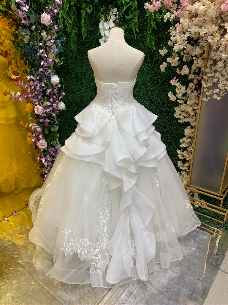 Vestido De Novia Escote Corazón Con Vuelo Blanco