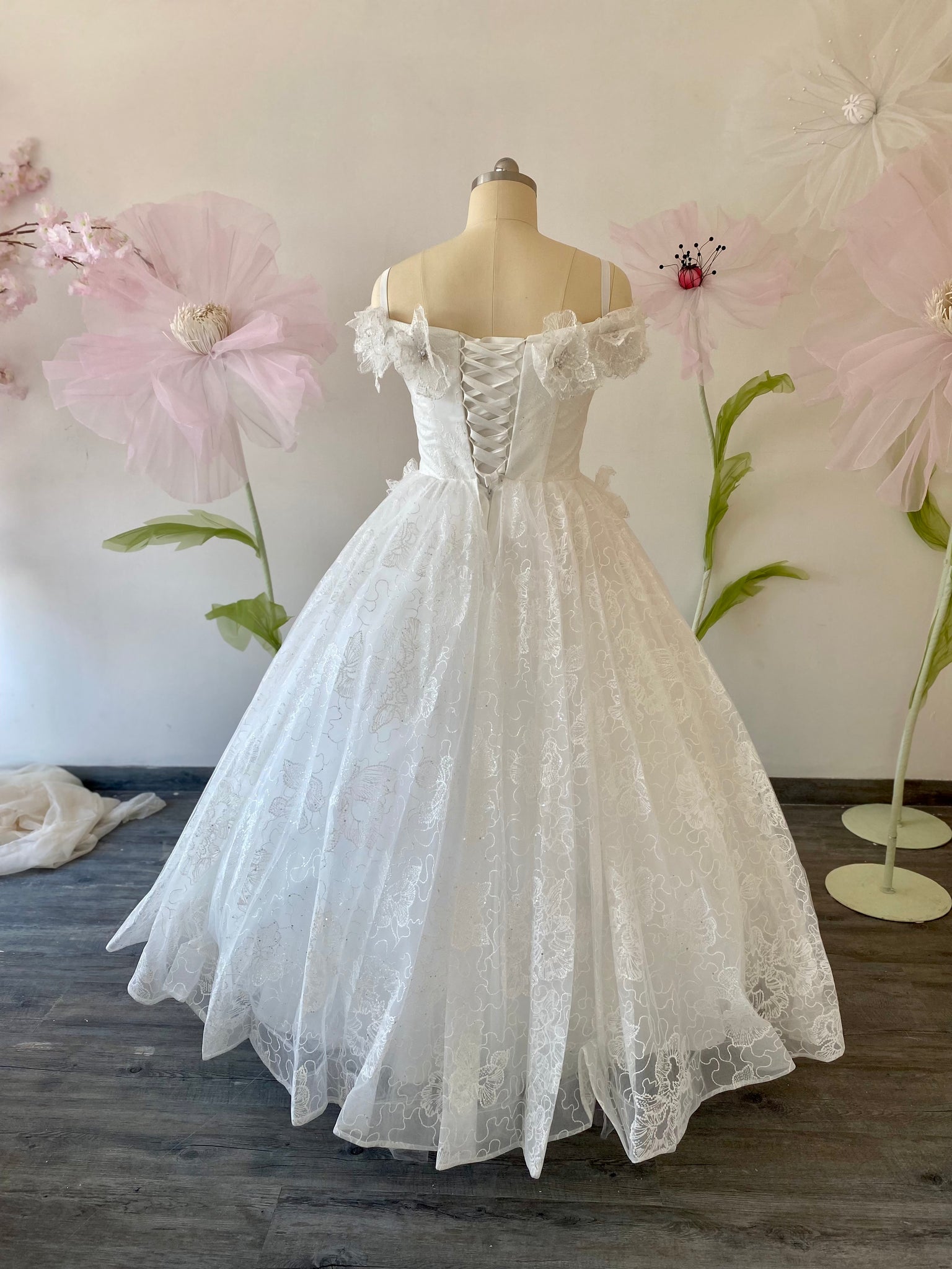 Vestido De Novia Con Detalles de Flores