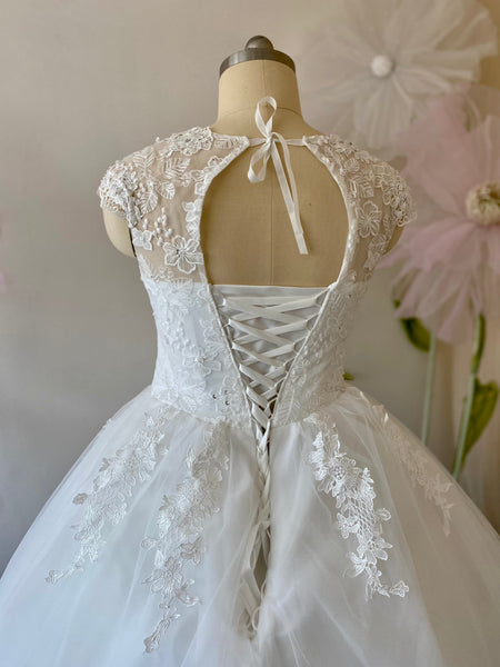 ALQUILER | Vestido De Novia con Mangas Corte Princesa