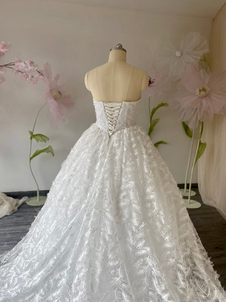 Vestido De Novia con Cola Larga