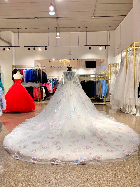 VENTA | Vestido Para Quinceañeras Hombros Descubiertos Corte Princesa Blanco Vestido Con Cola- Mi Boutique Panamá